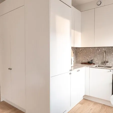 2ndhomes Cozy High-quality Studio In Kluuvi With Balcony *