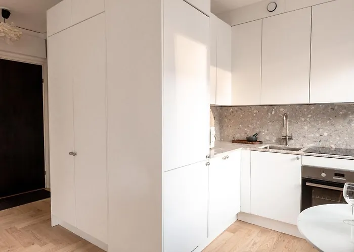 2ndhomes Cozy High-quality Studio In Kluuvi With Balcony *